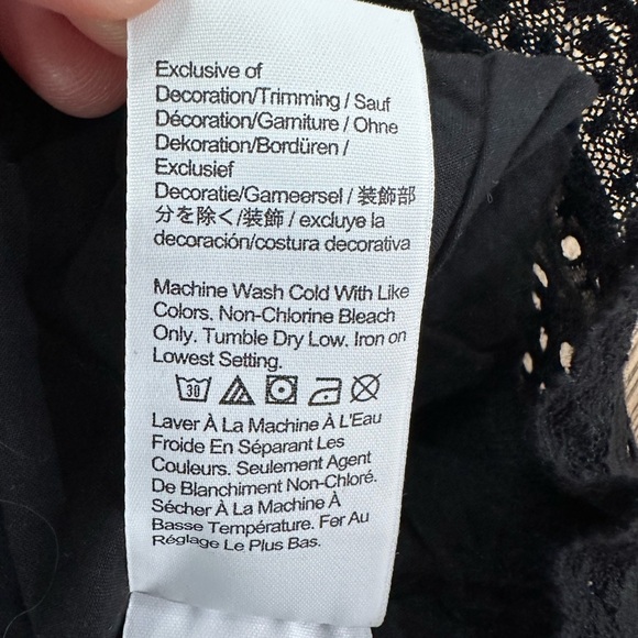 J. Crew NWT Eyelet Cropped Top Blouse Lace Covered Buttons BLACK medium - Picture 15 of 16